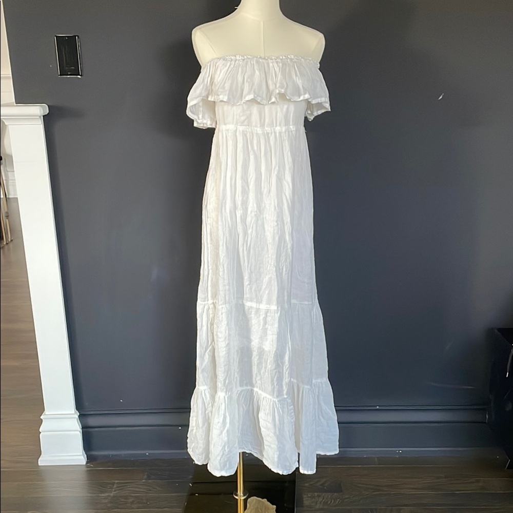 GOA Elegant Off-Shoulder White Maxi Dress